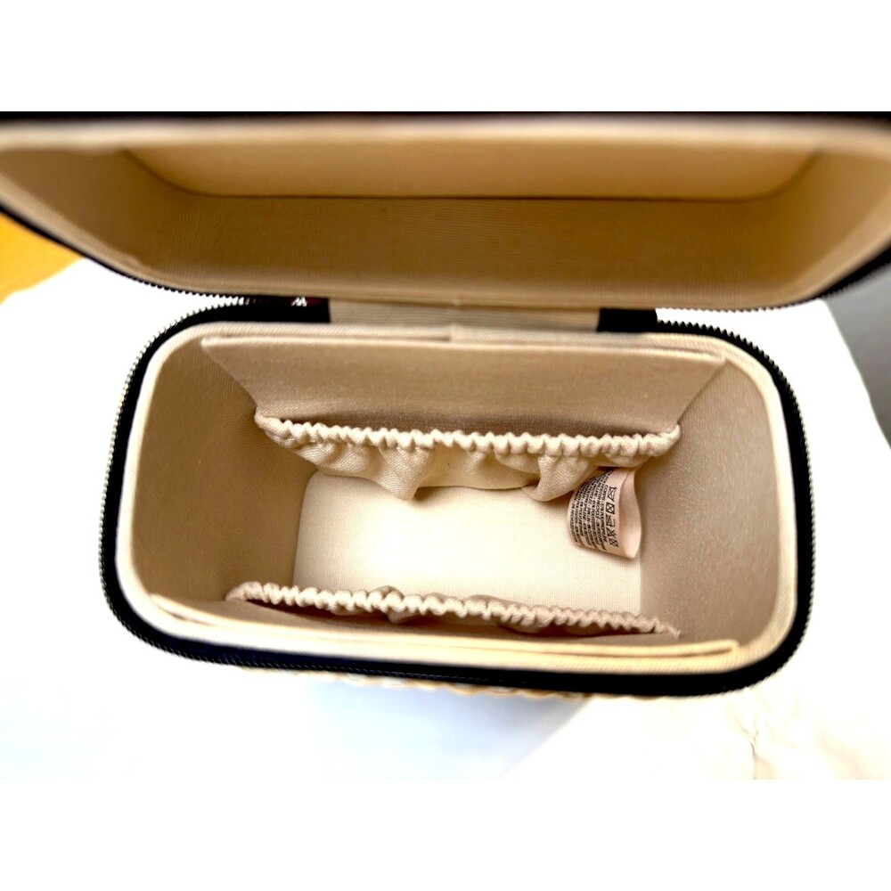 CHANEL Les Beiges Wicker Vanity CASE ONLY Limited Edition Summer Essentials NWB - Picture 5 of 10